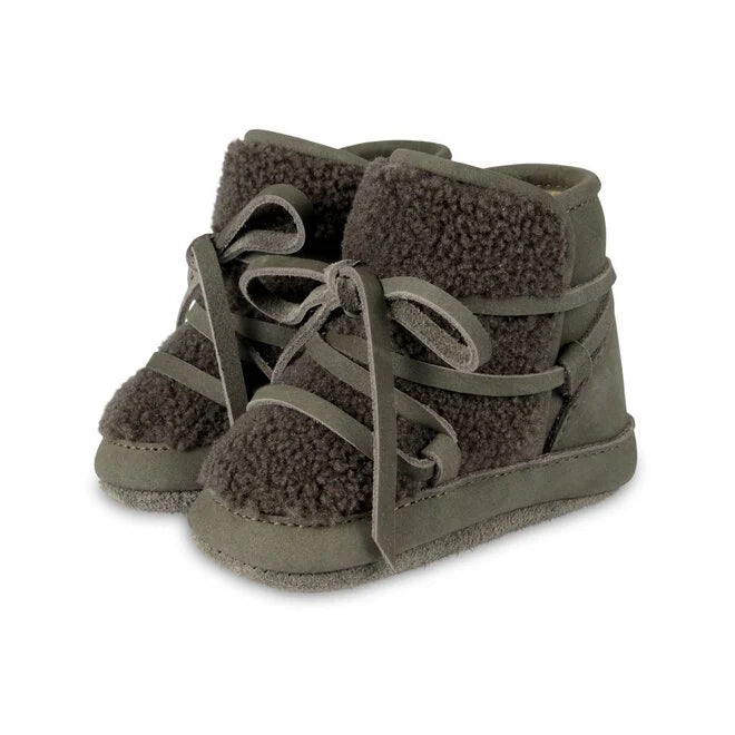 Leather and Shearling Pull On Winter Boots in Stone Nubuck
