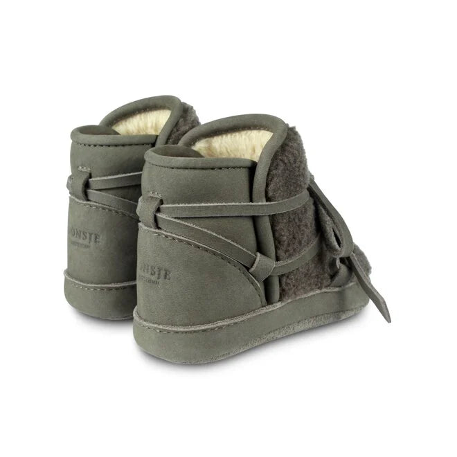Leather and Shearling Pull On Winter Boots in Stone Nubuck